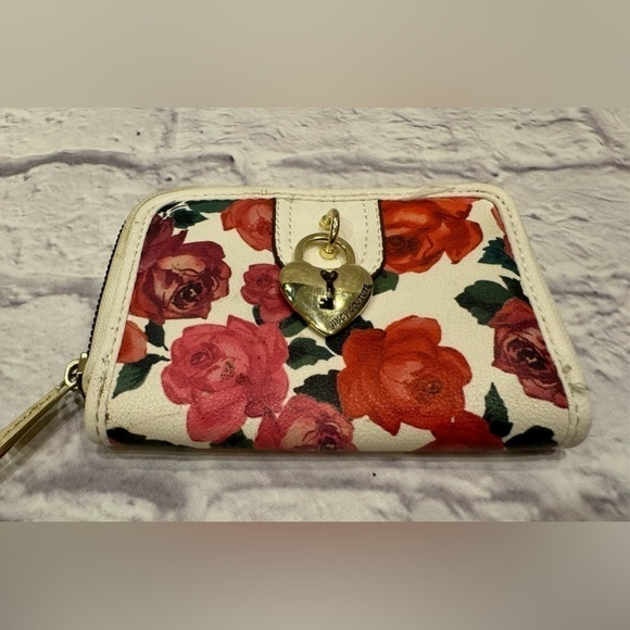 Juicy Couture Wallet Roses Heart Lock Zips Black Cream Inside Designer Billfold - Picture 1 of 6